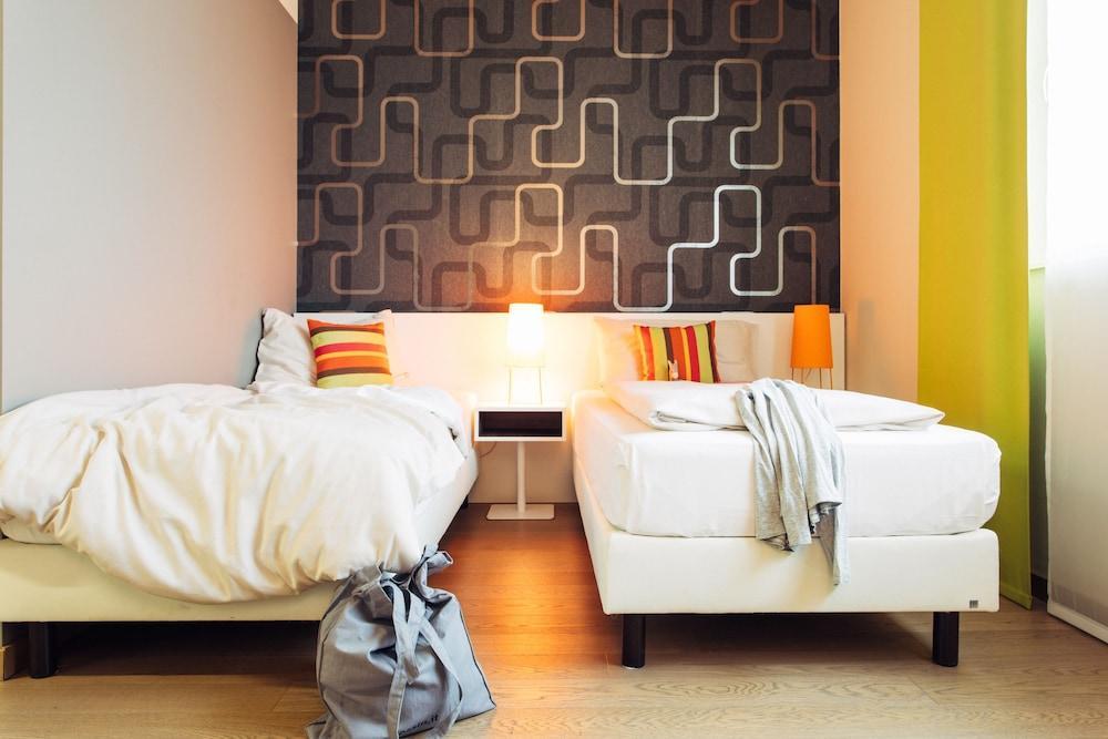 Harry'S Home Hart Bei Graz Hotel & Apartments Esterno foto