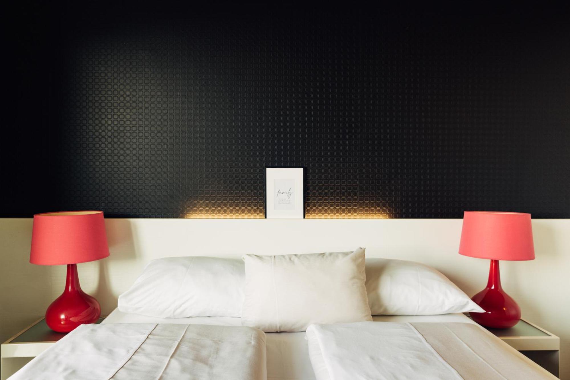 Harry'S Home Hart Bei Graz Hotel & Apartments Esterno foto