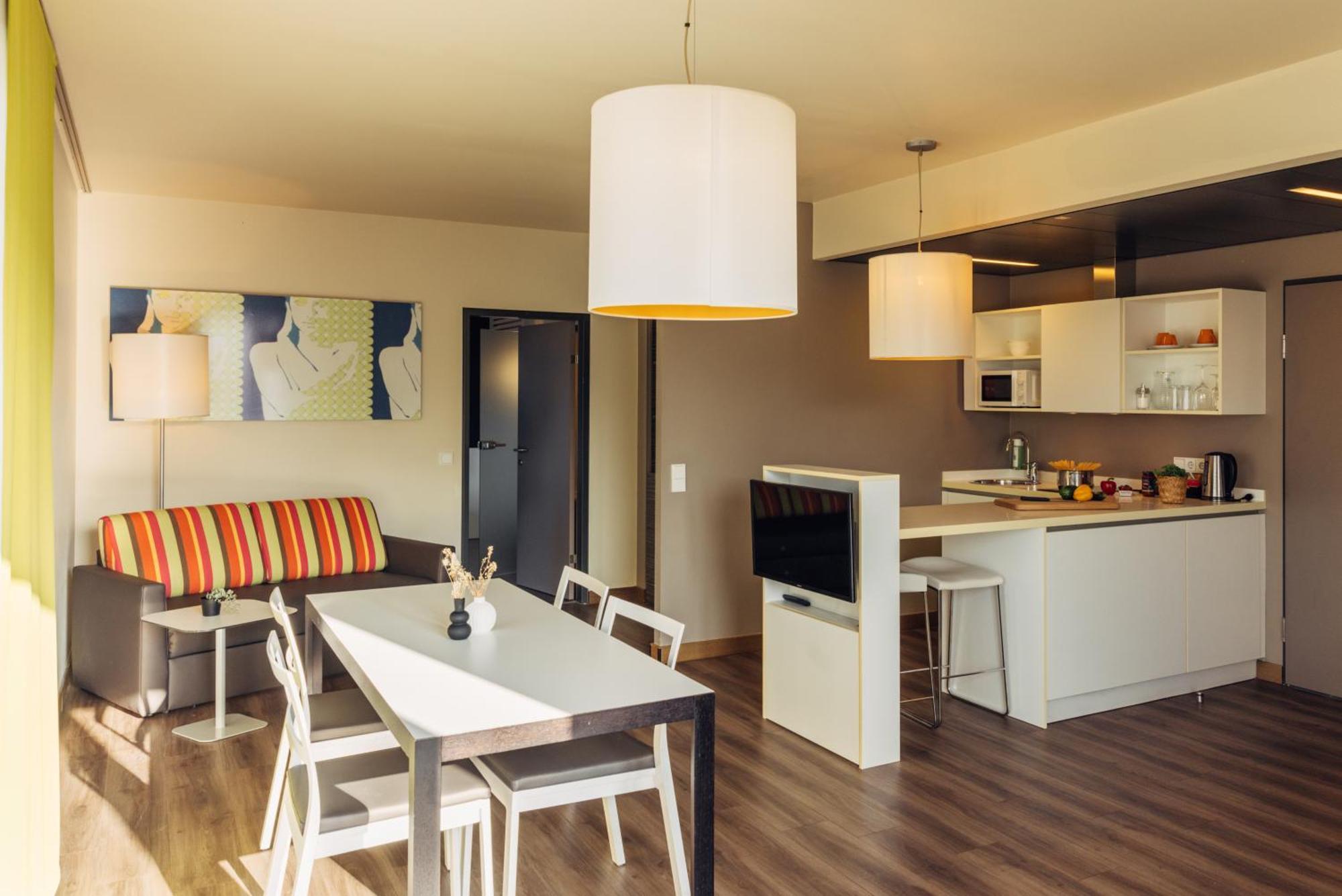 Harry'S Home Hart Bei Graz Hotel & Apartments Esterno foto