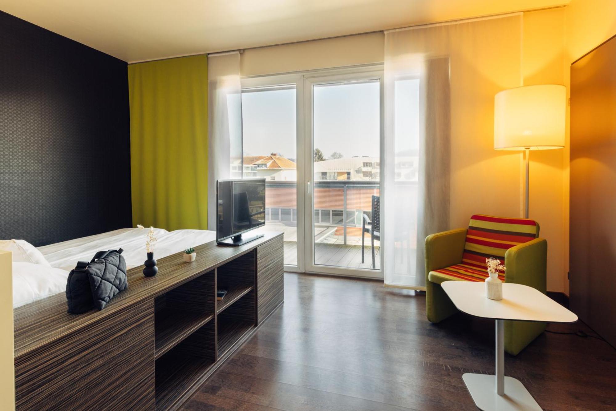 Harry'S Home Hart Bei Graz Hotel & Apartments Esterno foto