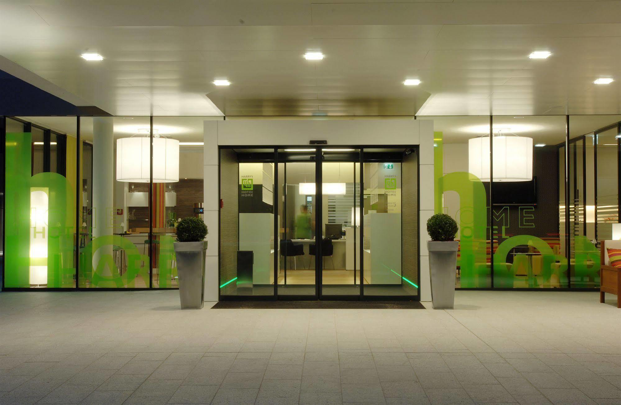 Harry'S Home Hart Bei Graz Hotel & Apartments Esterno foto